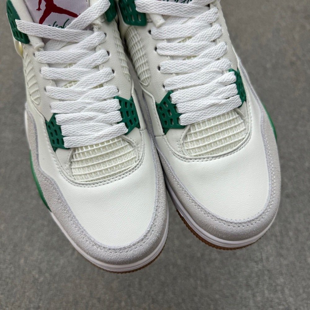 Pine Green Air Jordan 4s - Picture 6 of 10